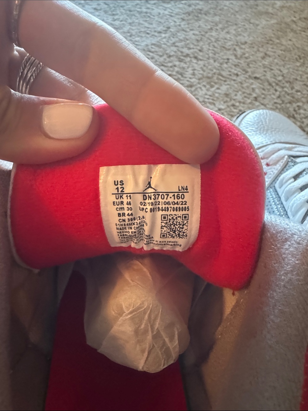 Jordan 3 Retro Fire Reds - Picture 4 of 4
